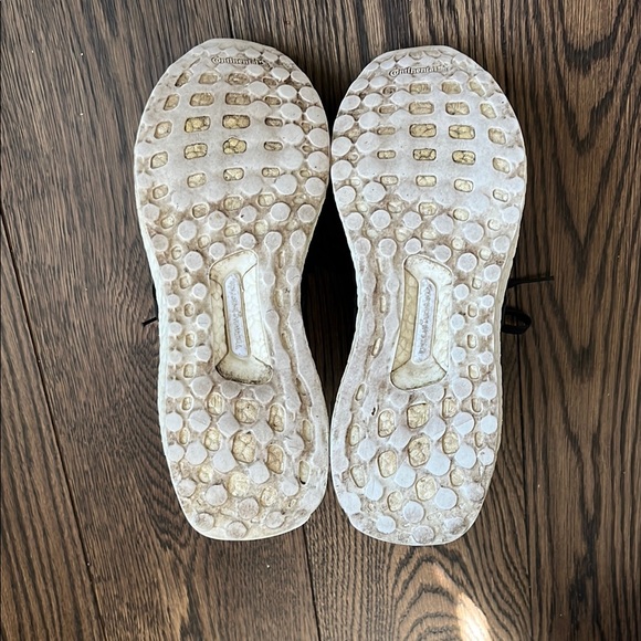 Adidas Ultraboosts - Picture 9 of 11